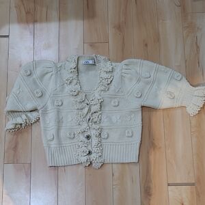 Zara Womwn's Size Small Cream Sweater